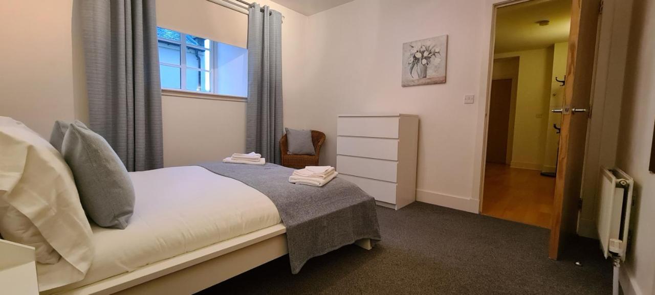 Pass The Keys Spacious 3Beds Flat Near City Centre - Free Parking 에든버러 외부 사진