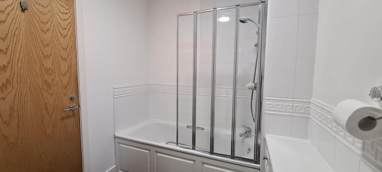 Pass The Keys Spacious 3Beds Flat Near City Centre - Free Parking 에든버러 외부 사진